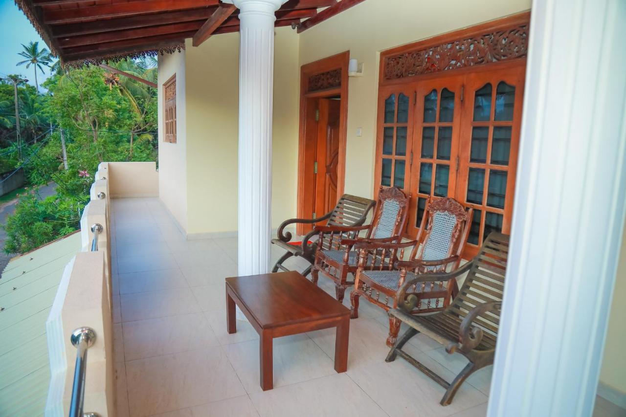 Hasaranga Holiday House ฮิกคาดูวา ภายนอก รูปภาพ