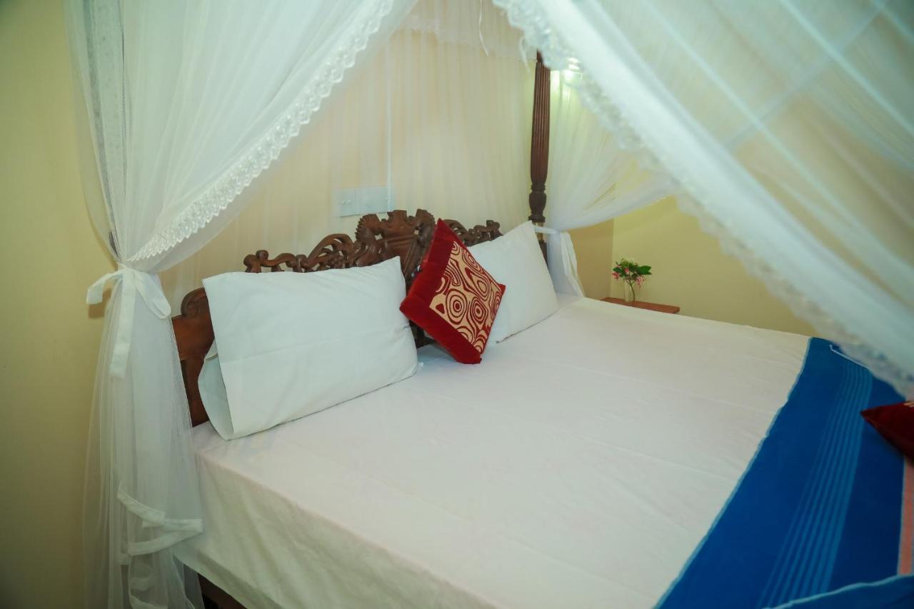 Hasaranga Holiday House ฮิกคาดูวา ภายนอก รูปภาพ