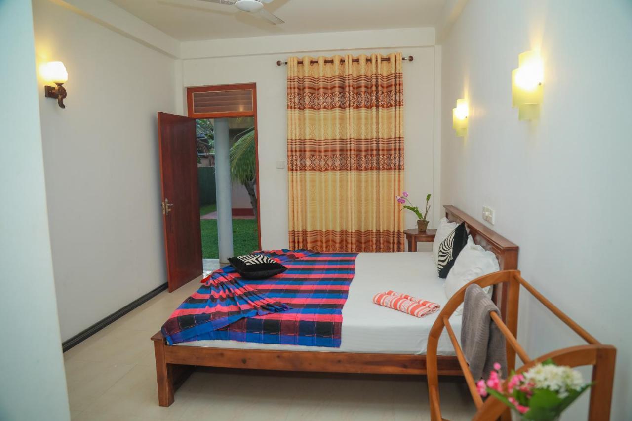 Hasaranga Holiday House ฮิกคาดูวา ภายนอก รูปภาพ